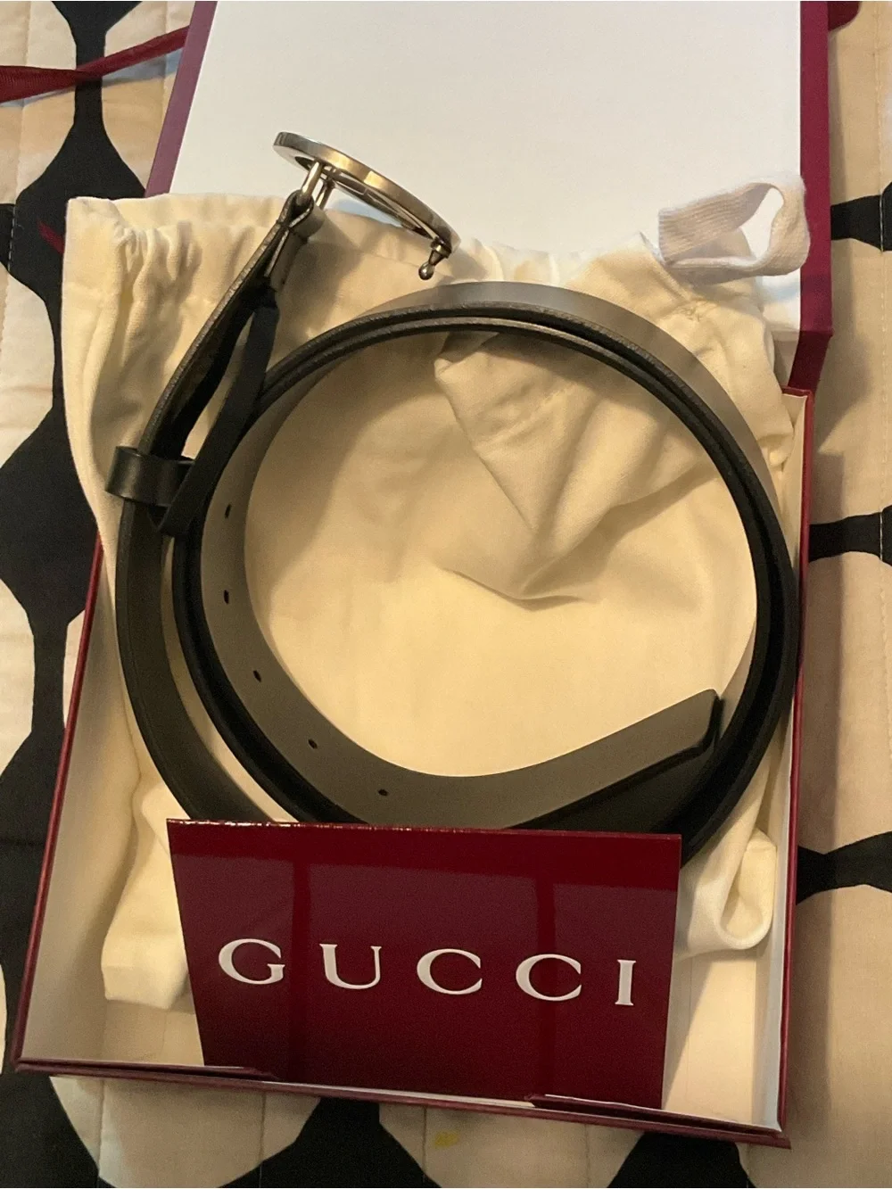 Gucci Interlocking G Circle Buckle Leather Belt in Black and Silver It 46